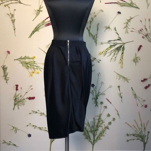 Poleci Skirt - Picture 4 of 8